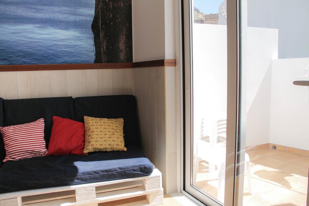 Racing Mackerel Hostel لاغوس المظهر الخارجي الصورة