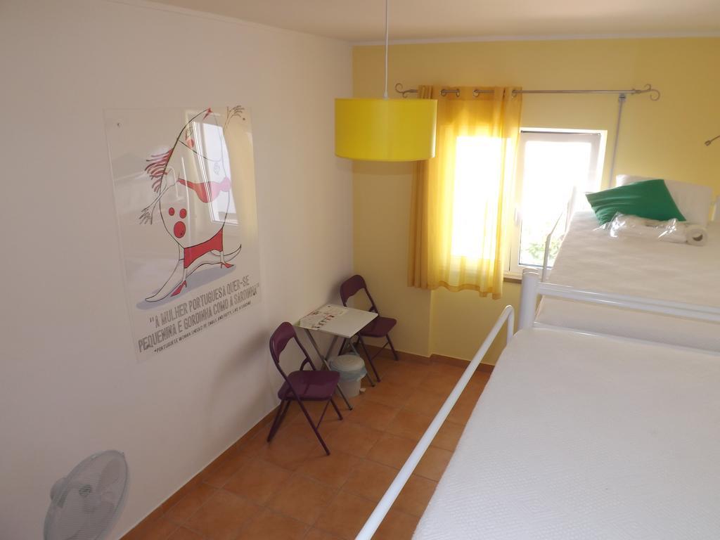 Racing Mackerel Hostel لاغوس المظهر الخارجي الصورة